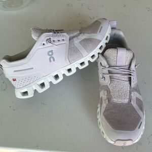 On Cloud Lavender Gym Shoes